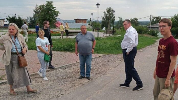 9645bd92-b250-451a-bacd-27bfd6f7a37e