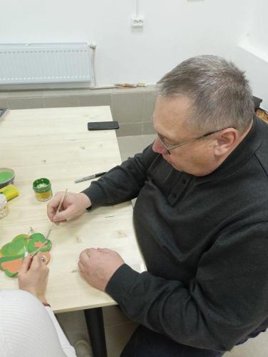 photo 5238120128720262699 y